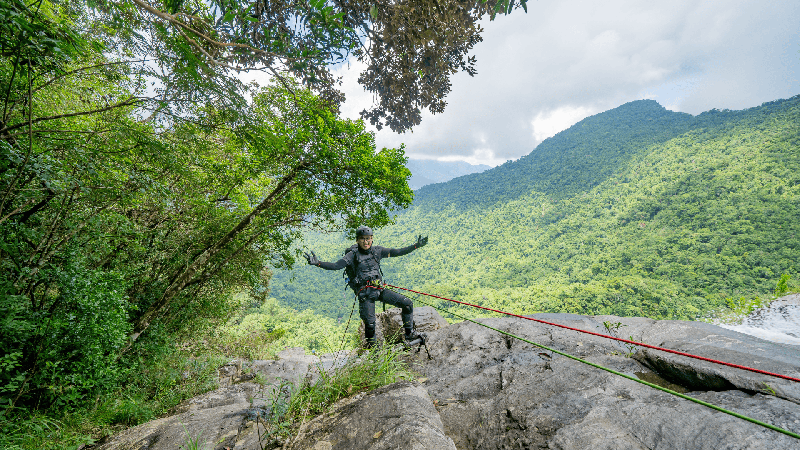 Conquering the adventurous peak of Do Quyen waterfall 2 days 1 night (22)